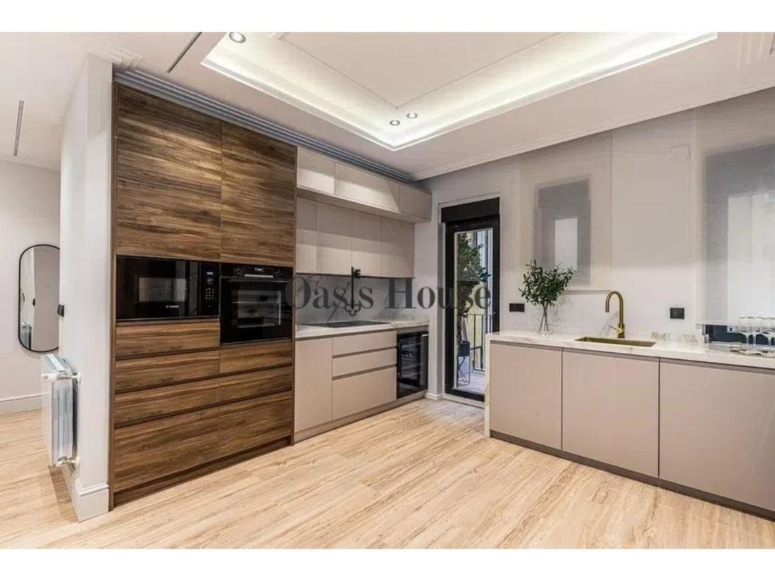 Appartamento a Chamberí, Madrid, Spagna 4 - 18359825