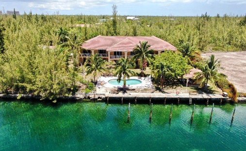 Apartamento en Freeport, Freeport, Bahamas 1