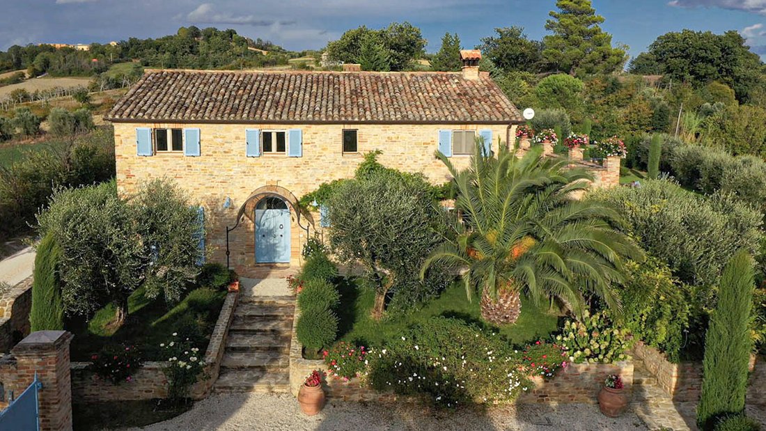 Villa in Falerone, Marche, Italy 3 - 18359833