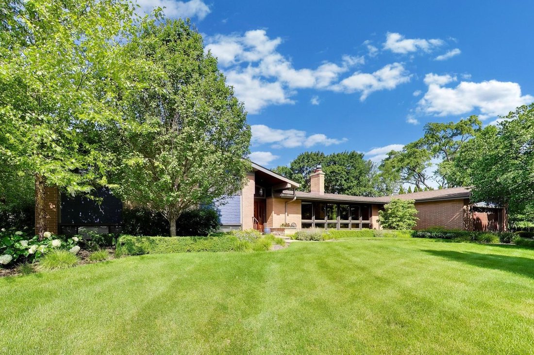 House in Mount Prospect, Illinois, United States 5 - 18359985