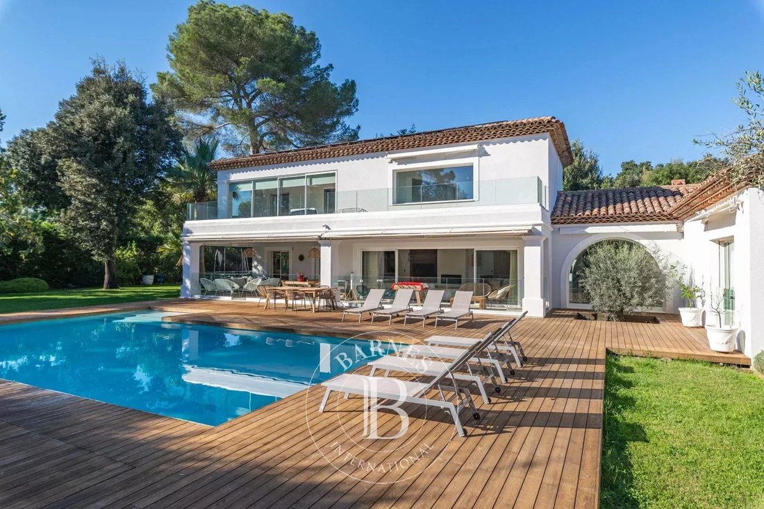 Villa in Valbonne, Provence-Alpes-Côte d'Azur, France 5 - 18360171
