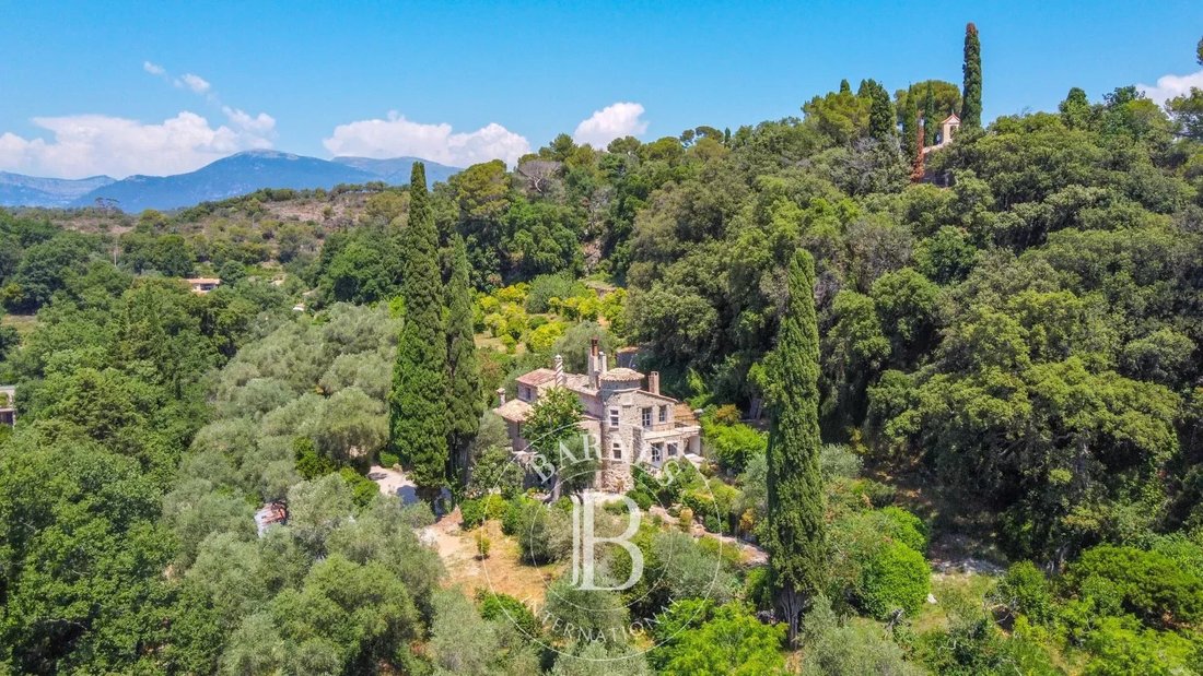 Estate in Vallée Verte-Issarts-Vignasses, Biot, France 1 - 18360166