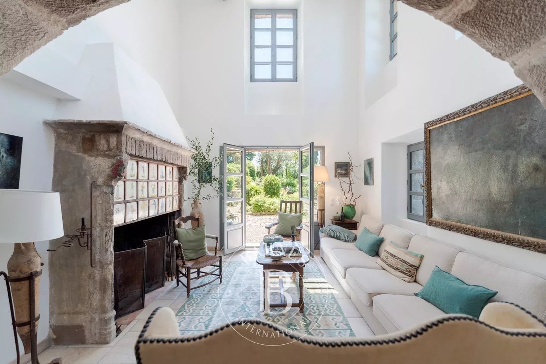 Estate in Vallée Verte-Issarts-Vignasses, Biot, France 5 - 18360166