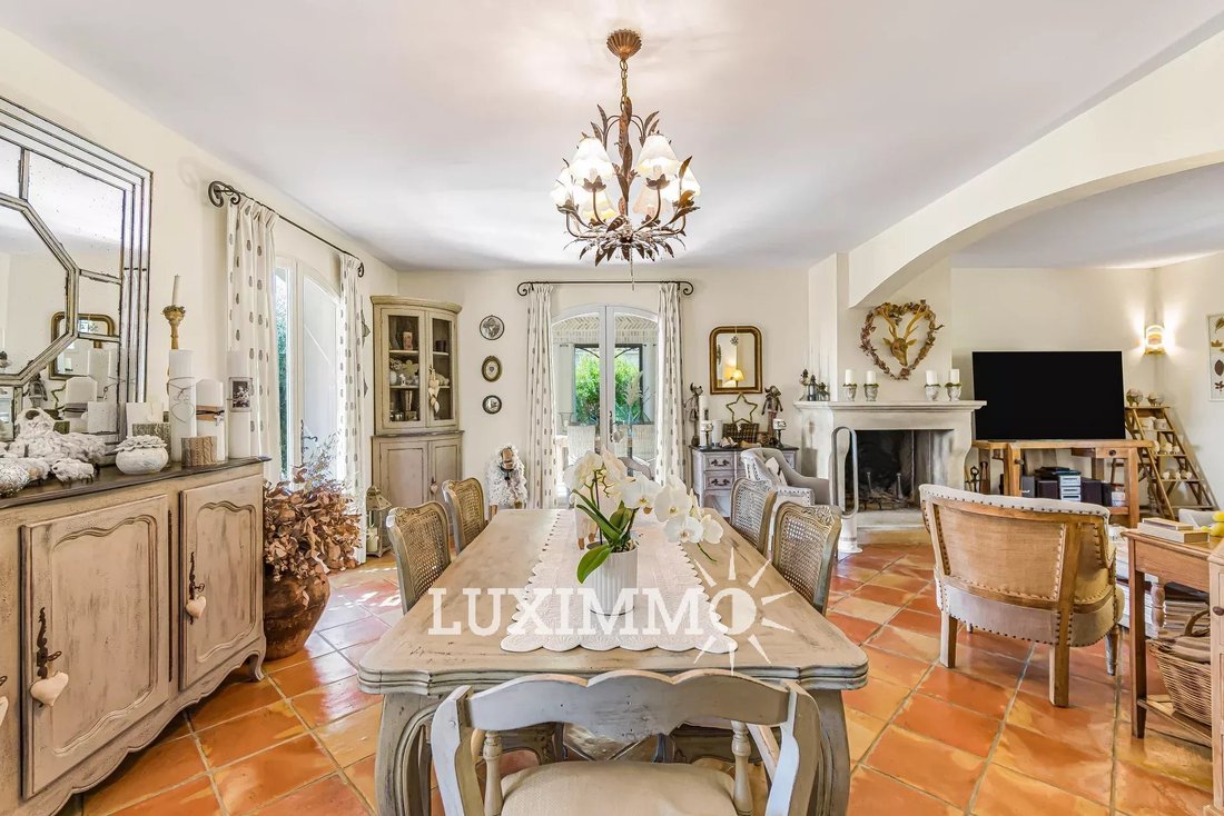 Villa in Valbonne, Provence-Alpes-Côte d'Azur, France 4 - 18359843