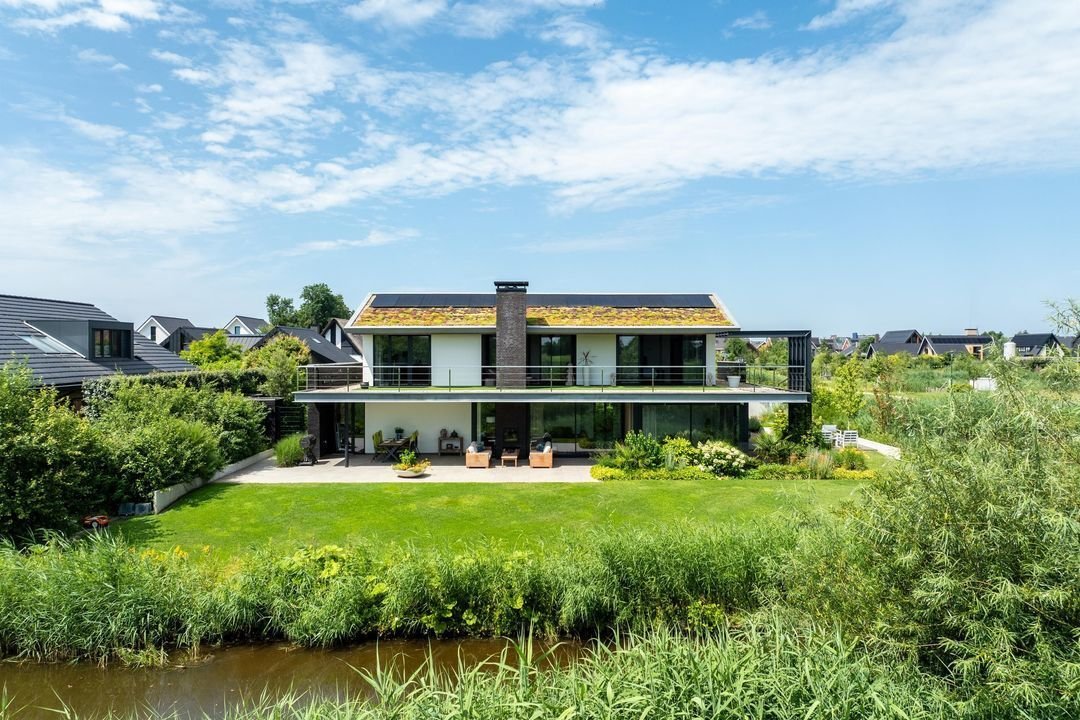Villa in Veenendaal, Utrecht, Netherlands 1 - 18360180