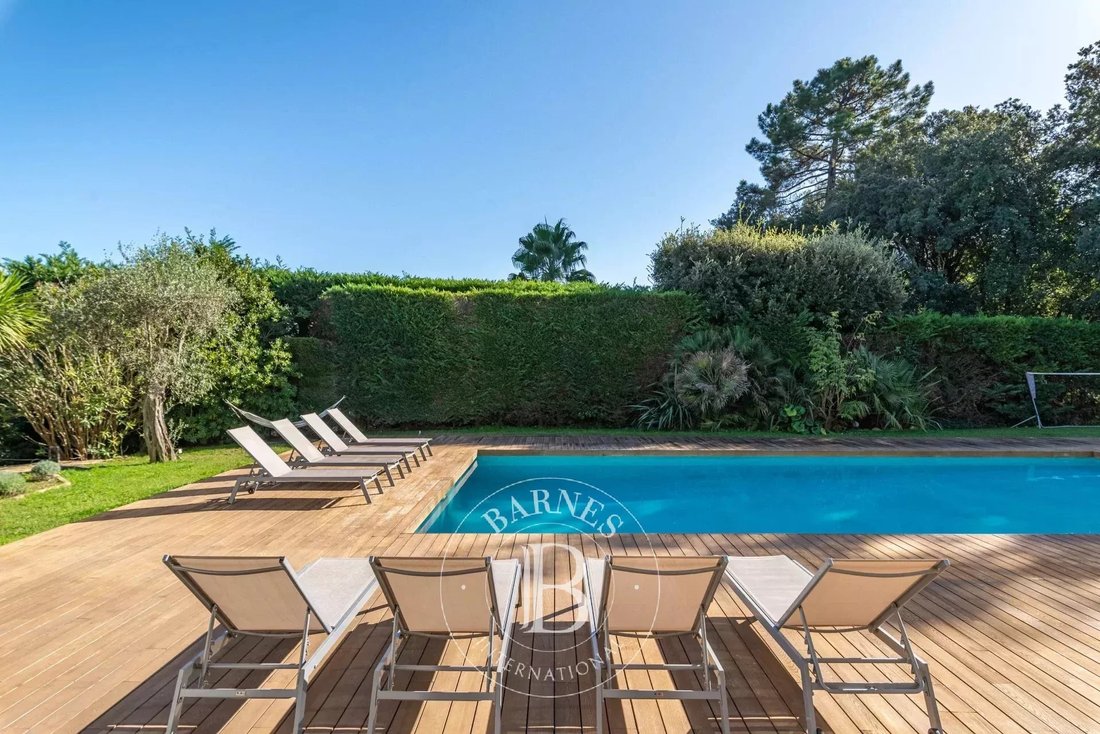 Villa in Valbonne, Provence-Alpes-Côte d'Azur, France 4 - 18360171