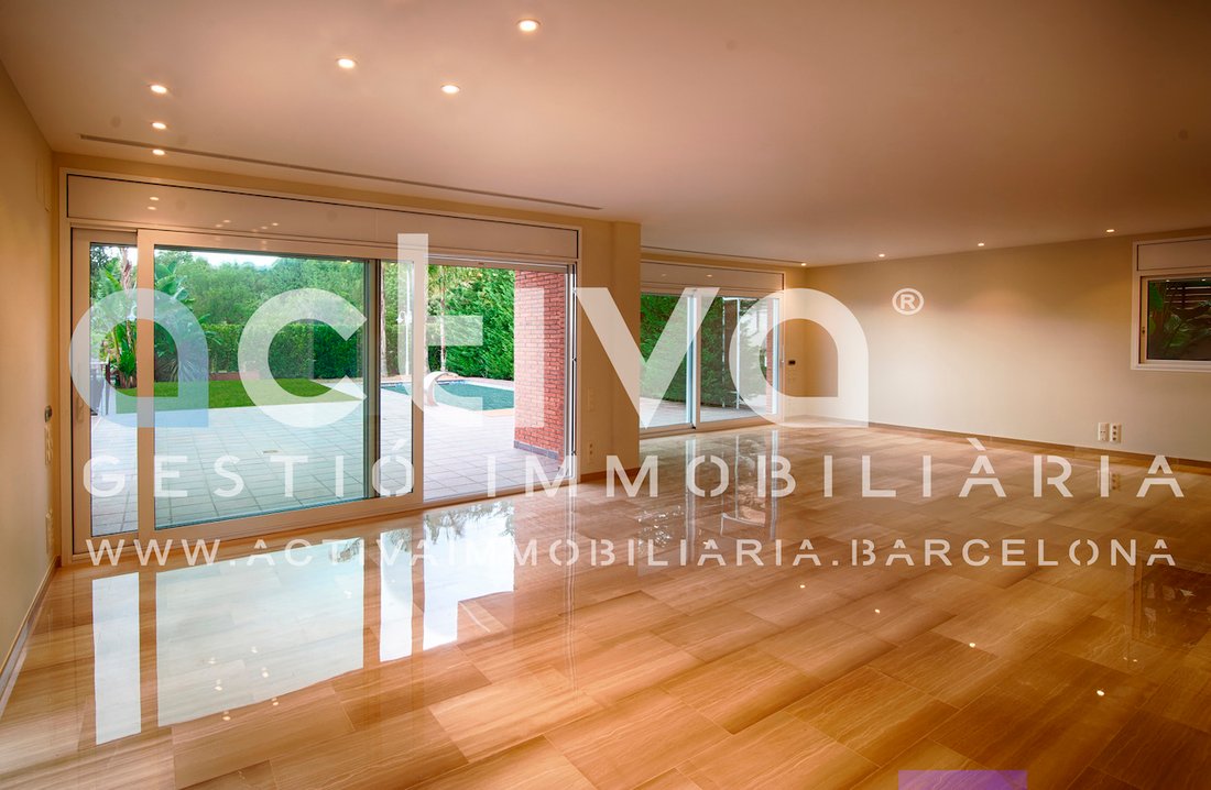 Villa in Sant Just Desvern, Catalonia, Spain 3 - 18360514