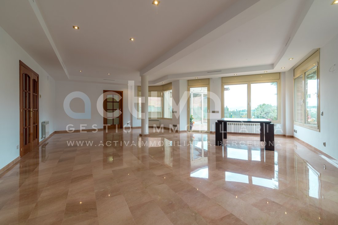 Chalet in Sant Just Desvern, Catalonia, Spain 3 - 18360429