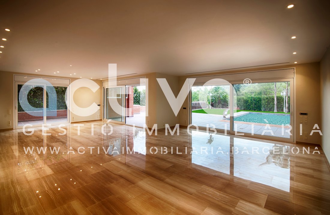 Villa in Sant Just Desvern, Catalonia, Spain 2 - 18360514