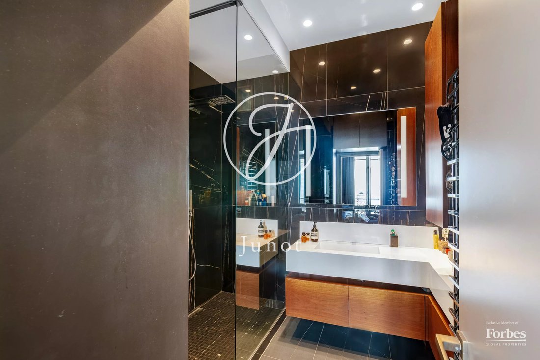 Apartment in Europe, Paris 8e Arrondissement, Paris 5 - 18360286