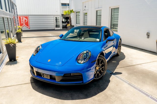 Coupe in Bellevue, WA, United States 3 - 18318062