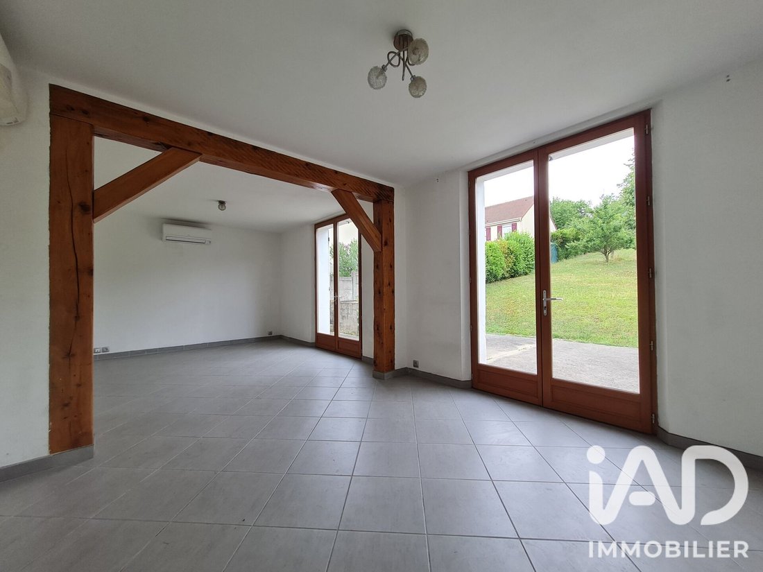 House in Maubuisson-Bourseaux-Saint Prix, Saint-Ouen-l'Aumone, France 3 - 17890119