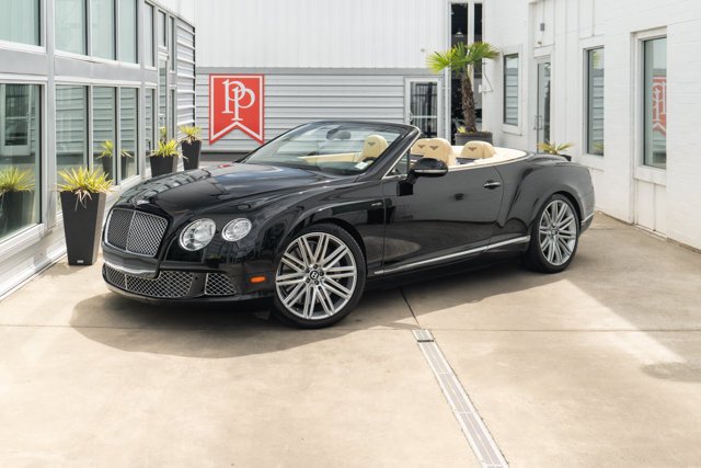 Cabriolet in Bellevue, WA, United States 2 - 18360298