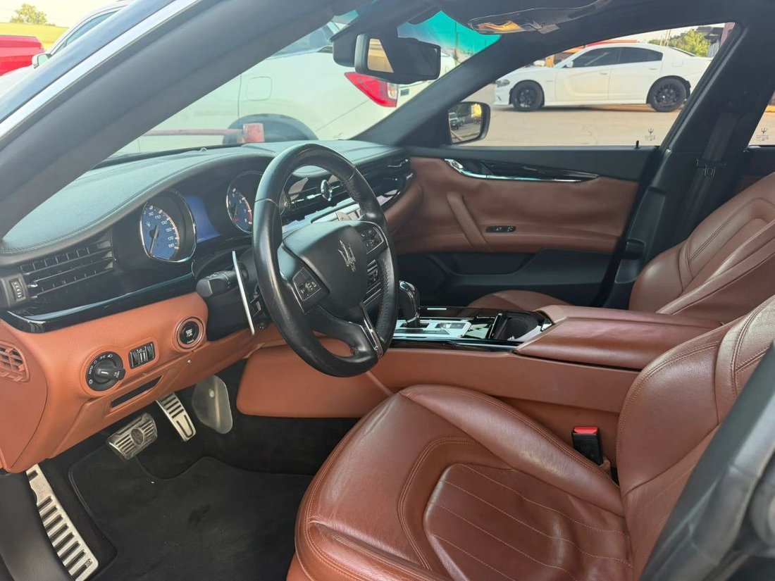Sedan in Fayetteville, AR, United States 2 - 18360396
