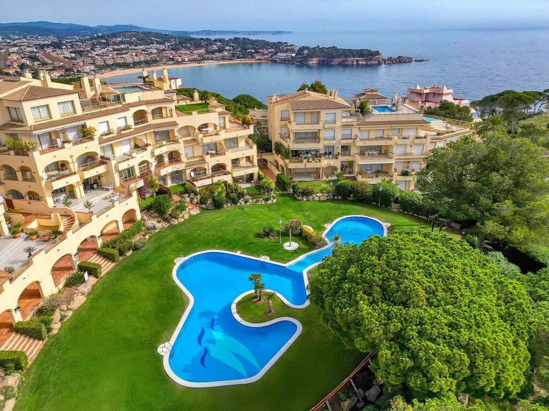 Apartment in Sant Feliu de Guixols, Catalonia, Spain 2 - 18360338
