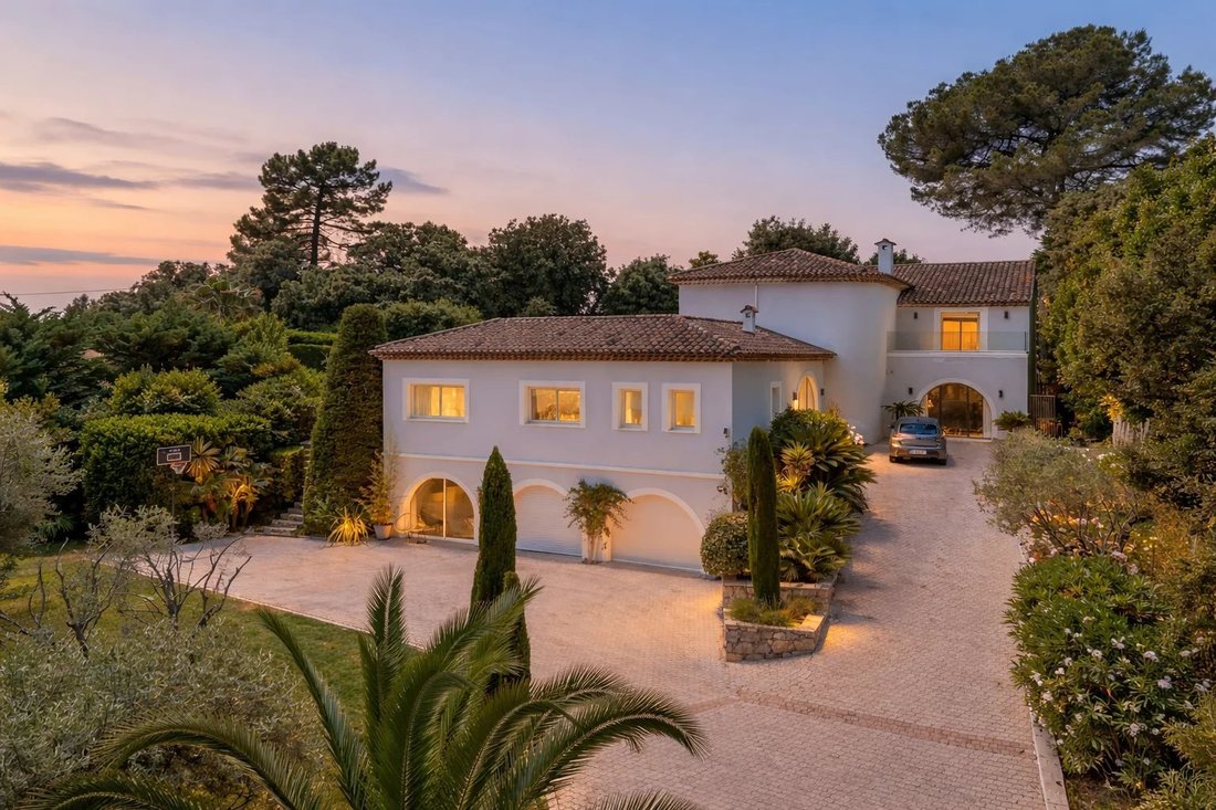 Villa in Valbonne, Provence-Alpes-Côte d'Azur, France 4 - 18360301