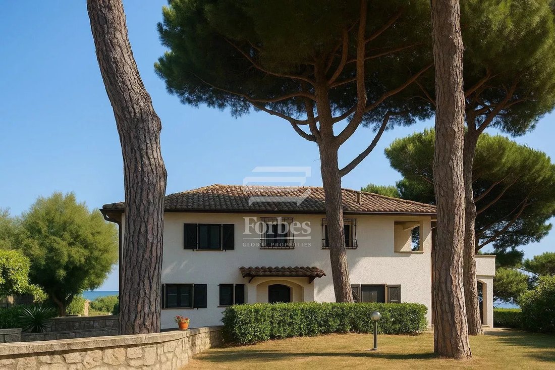 Villa in Center, Piombino, Tuscany 2 - 16146260