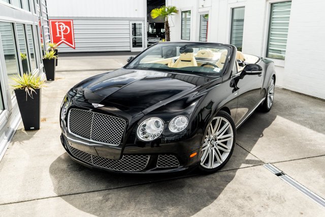 Cabriolet in Bellevue, WA, United States 3 - 18360298
