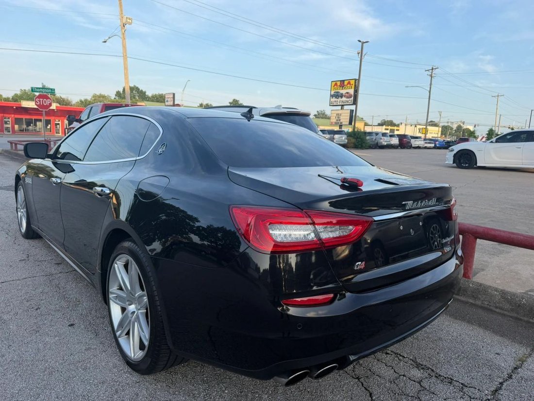 Sedan in Fayetteville, AR, United States 4 - 18360396