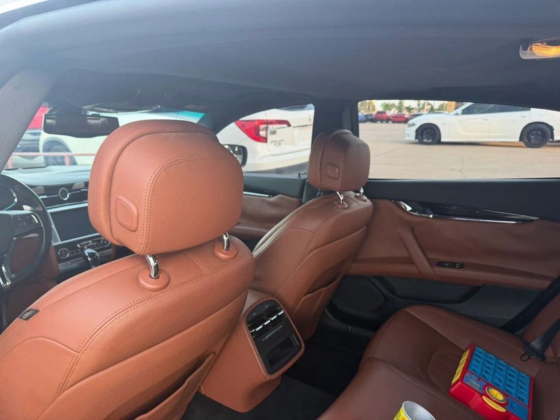 Sedan in Fayetteville, AR, United States 3 - 18360396