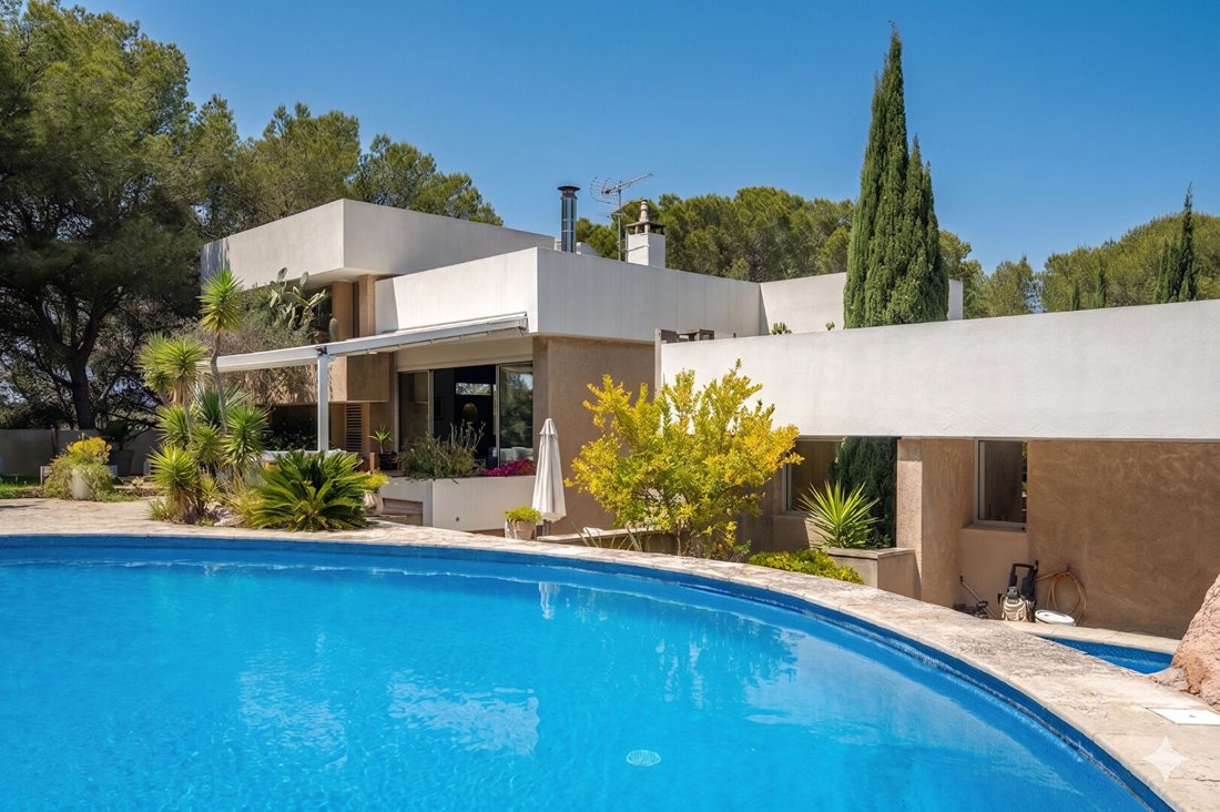 Villa in Le Grand Fosse-L'Escalette-Plan Capellan, Sausset-les-Pins, France 2 - 18360998