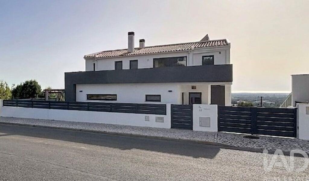 Townhouse in Santiago do Cacem, Santa Cruz e Sao Bartolomeu da Serra, Setubal, Portugal 1 - 18045664