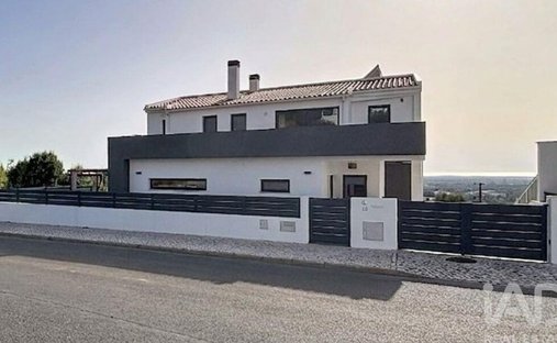 Townhouse in Santiago do Cacem, Santa Cruz e Sao Bartolomeu da Serra, Setubal, Portugal 1