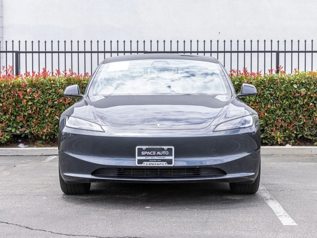 Sedan in Azusa, CA, United States 2 - 18338009