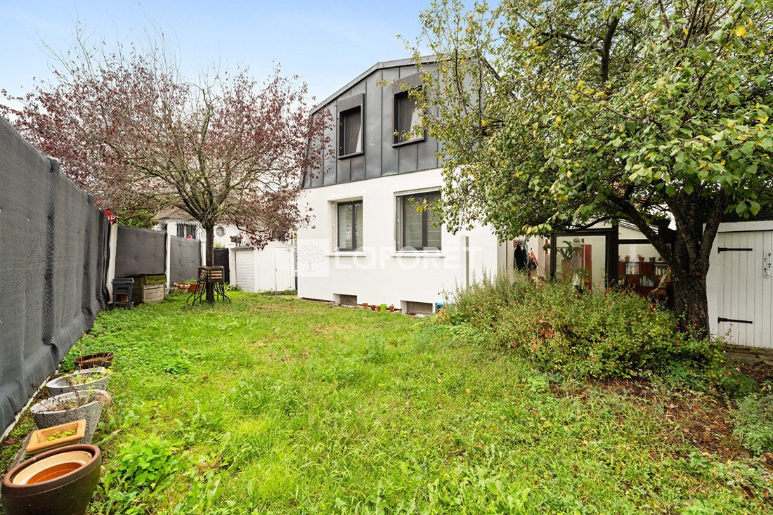 Villa in Plateau-Grèves-Europe-Gare du Stade-Fossés Jean, Colombes, France 1 - 18360688