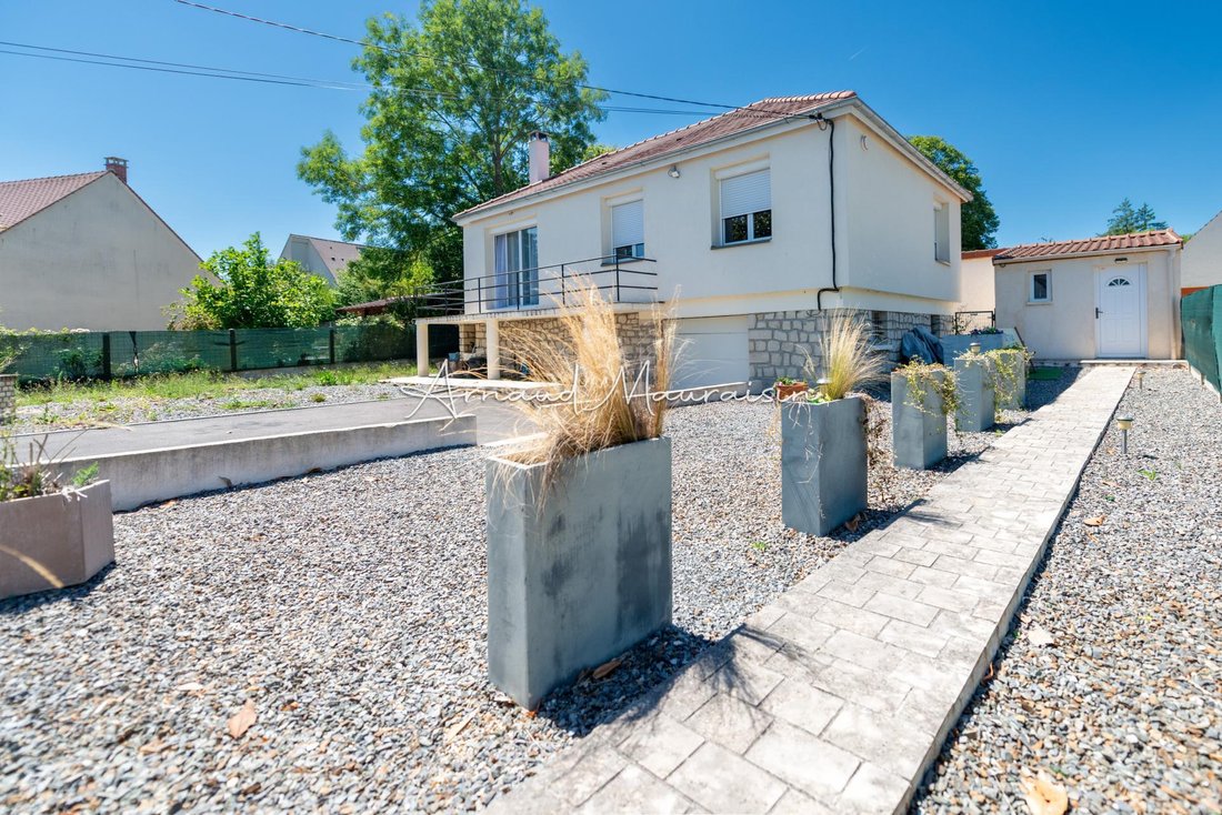 House in Orry-la-Ville, Hauts-de-France, France 1 - 18361472