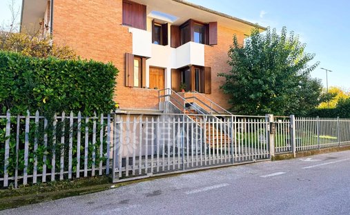 Villa in San Donà di Piave, Veneto, Italy 1