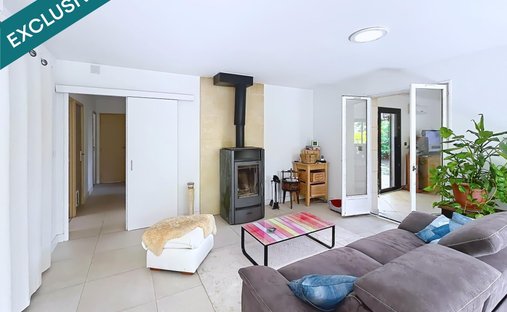 House in Le Las, Saint-Jean-d'Illac, France 1