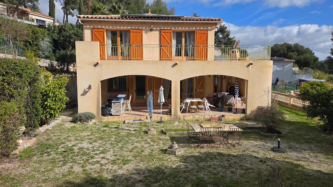 House in La Cadiere-d'Azur, Provence-Alpes-Côte d'Azur, France 2 - 17127739