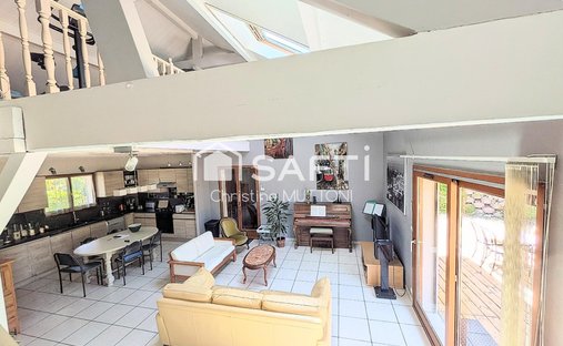House in Rumilly, Auvergne-Rhône-Alpes, France 1