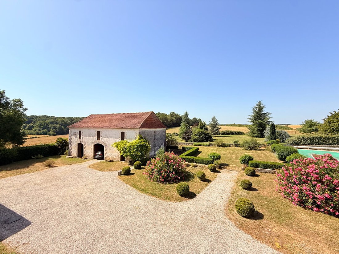 Villa in Verteillac, Nouvelle-Aquitaine, France 5 - 18360638