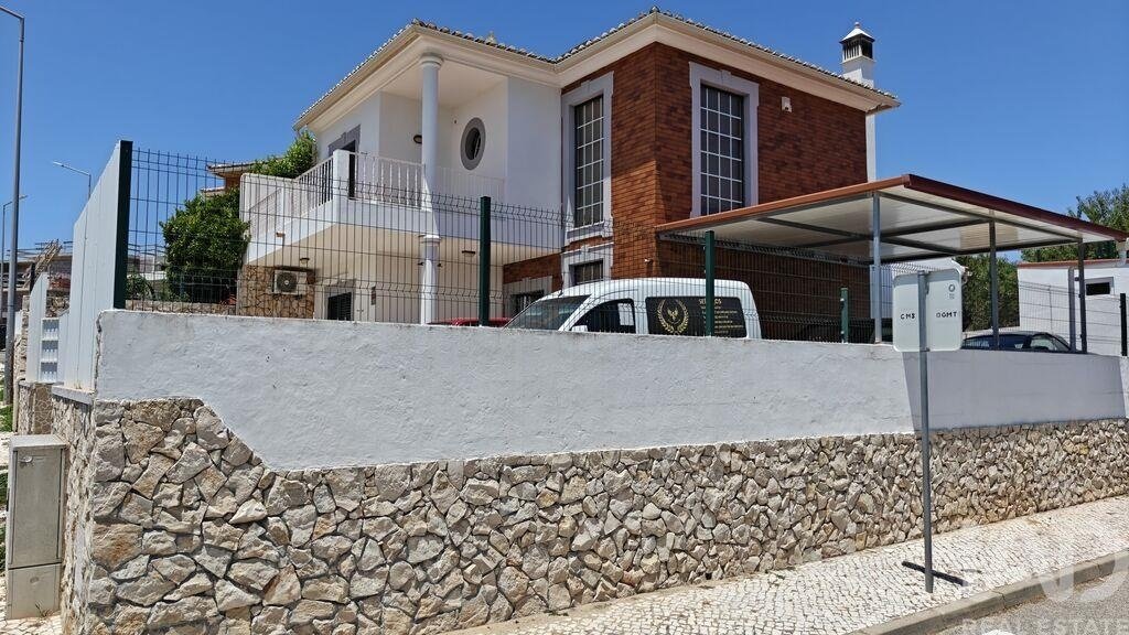 Townhouse in Alcantarilha, Algarve, Portugal 1 - 18361114