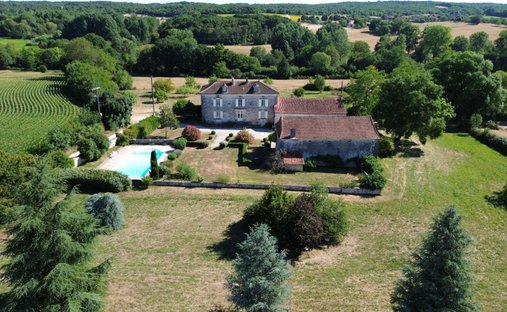 Villa a Verteillac, Nuova Aquitania, Francia 1