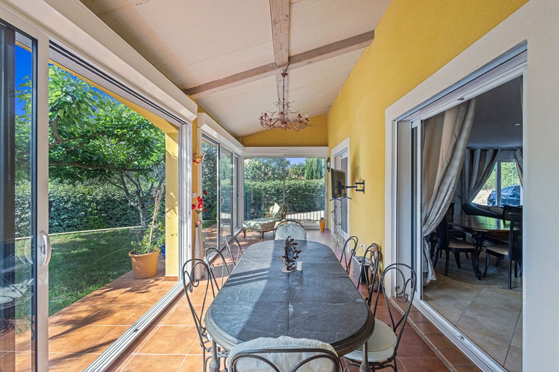 Villa in Montfort-sur-Argens, Provence-Alpes-Côte d'Azur, France 5 - 18360697