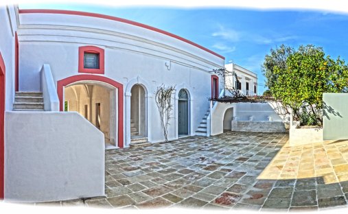 House in Pezze di Greco-Pozzo Faceto-Montalbano, Selva di Fasano, Apulia 1