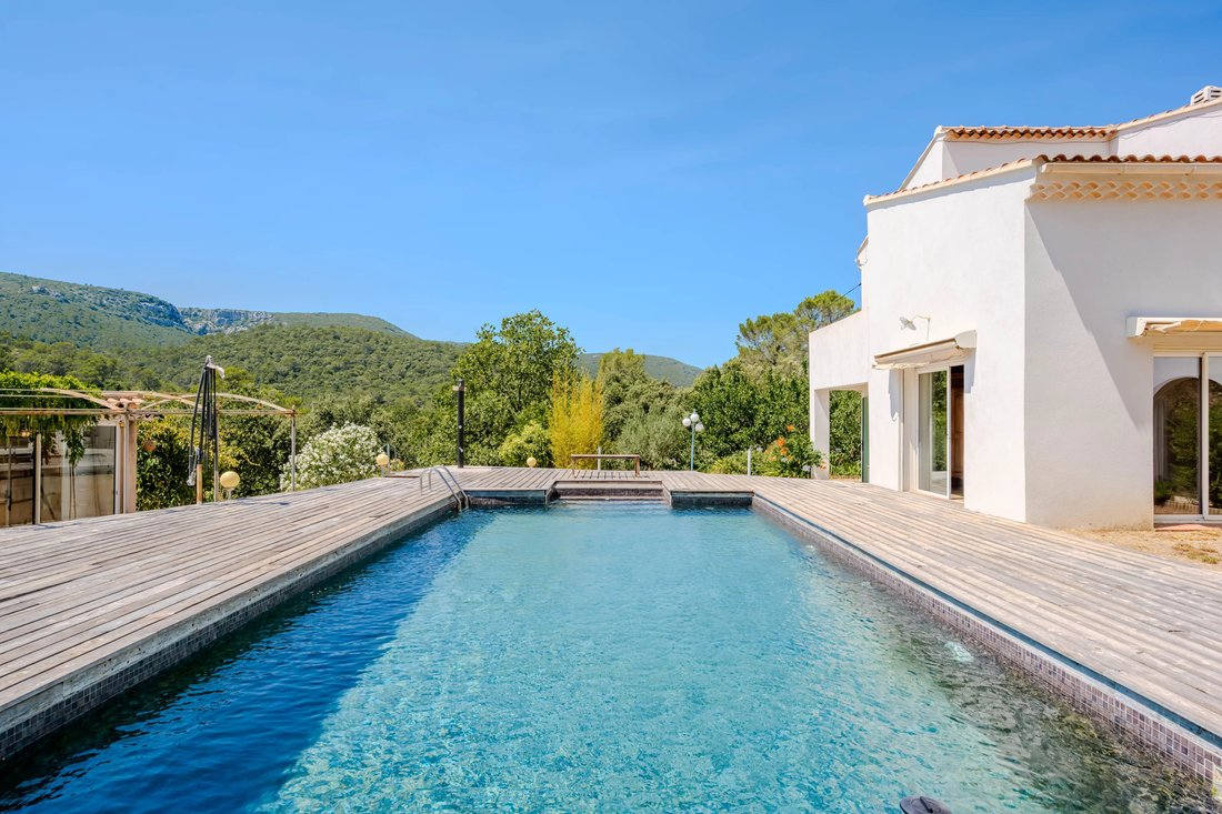 House in Méounes-lès-Montrieux, Provence-Alpes-Côte d'Azur, France 1 - 18360271
