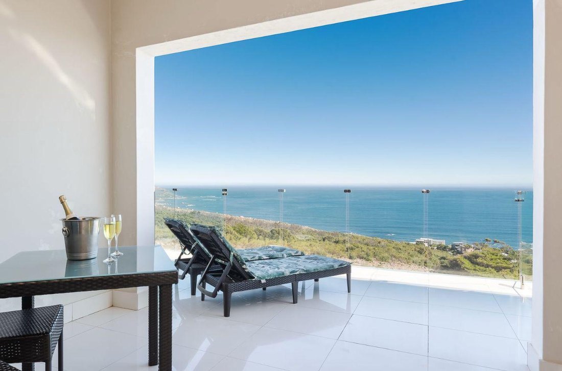 House in Bakoven, Cape Town, South Africa 1 - 18361004