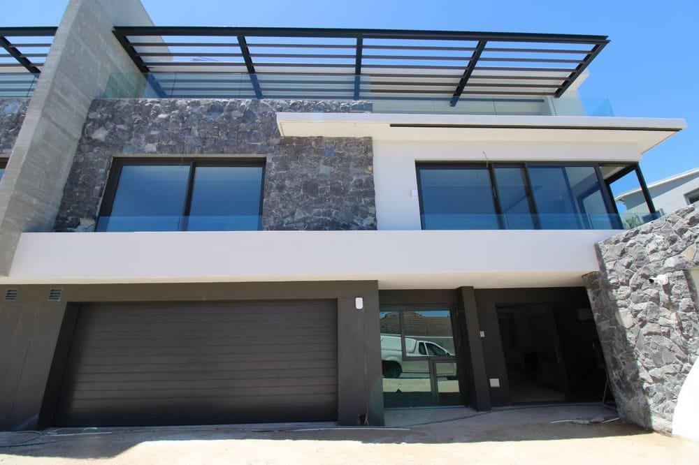 Condo in Bakoven, Cape Town, South Africa 3 - 18360994