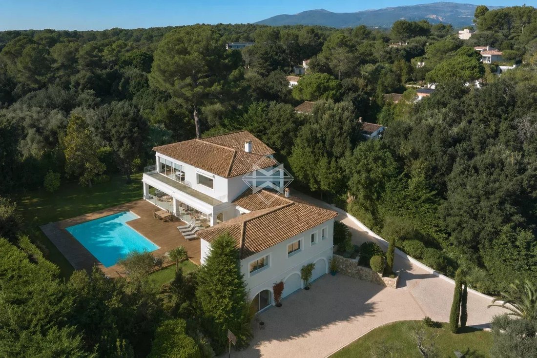Villa in Valbonne, Provence-Alpes-Côte d'Azur, France 2 - 18038000