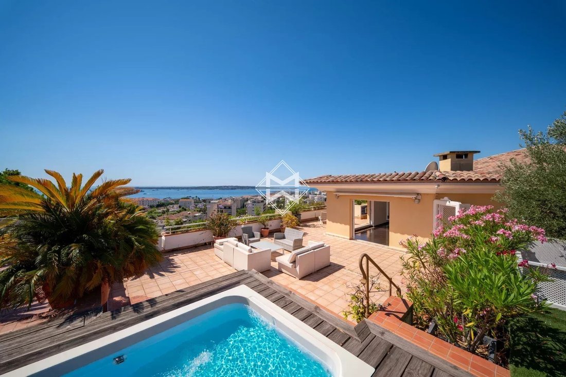 Apartment in Cannes, Provence-Alpes-Côte d'Azur, France 1 - 17853161