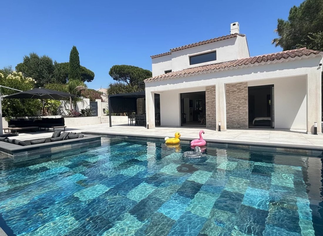 Villa in Valescure-Vaulongue-Clair Bois-Vallon Suveret, Saint-Raphaël, France 1 - 18360258