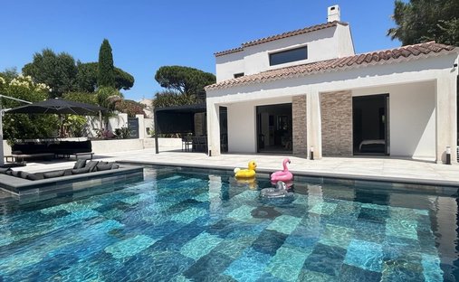 Villa in Valescure-Vaulongue-Clair Bois-Vallon Suveret, Saint-Raphaël, France 1