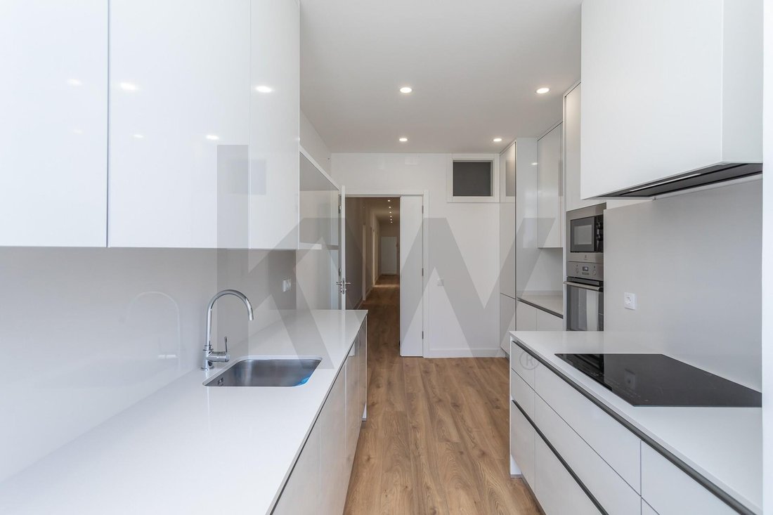 Apartment in Avenidas Novas, Lisbon, Portugal 4 - 18360420