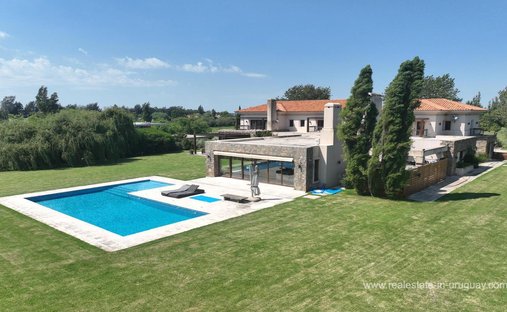 Villa in La Tahona, Canelones Department, Uruguay 1