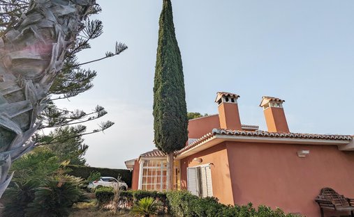 Chalet in Chiva, Valencian Community, Spain 1