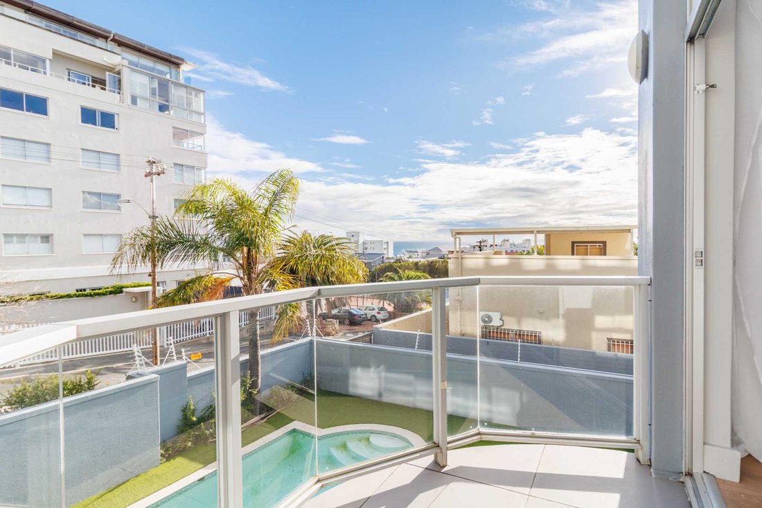House in Sea Point, Cape Town, South Africa 1 - 18361009